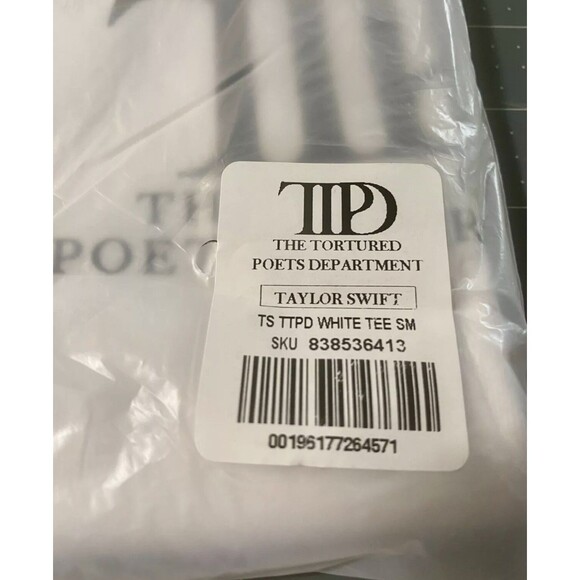 Taylor Swift T-Shirt Tortured Poets Department Official Tour Shirt Size S - Picture 6 of 12